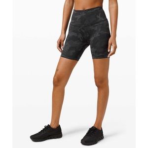 Lululemon Wunder Train High-Rise Short 6" US4